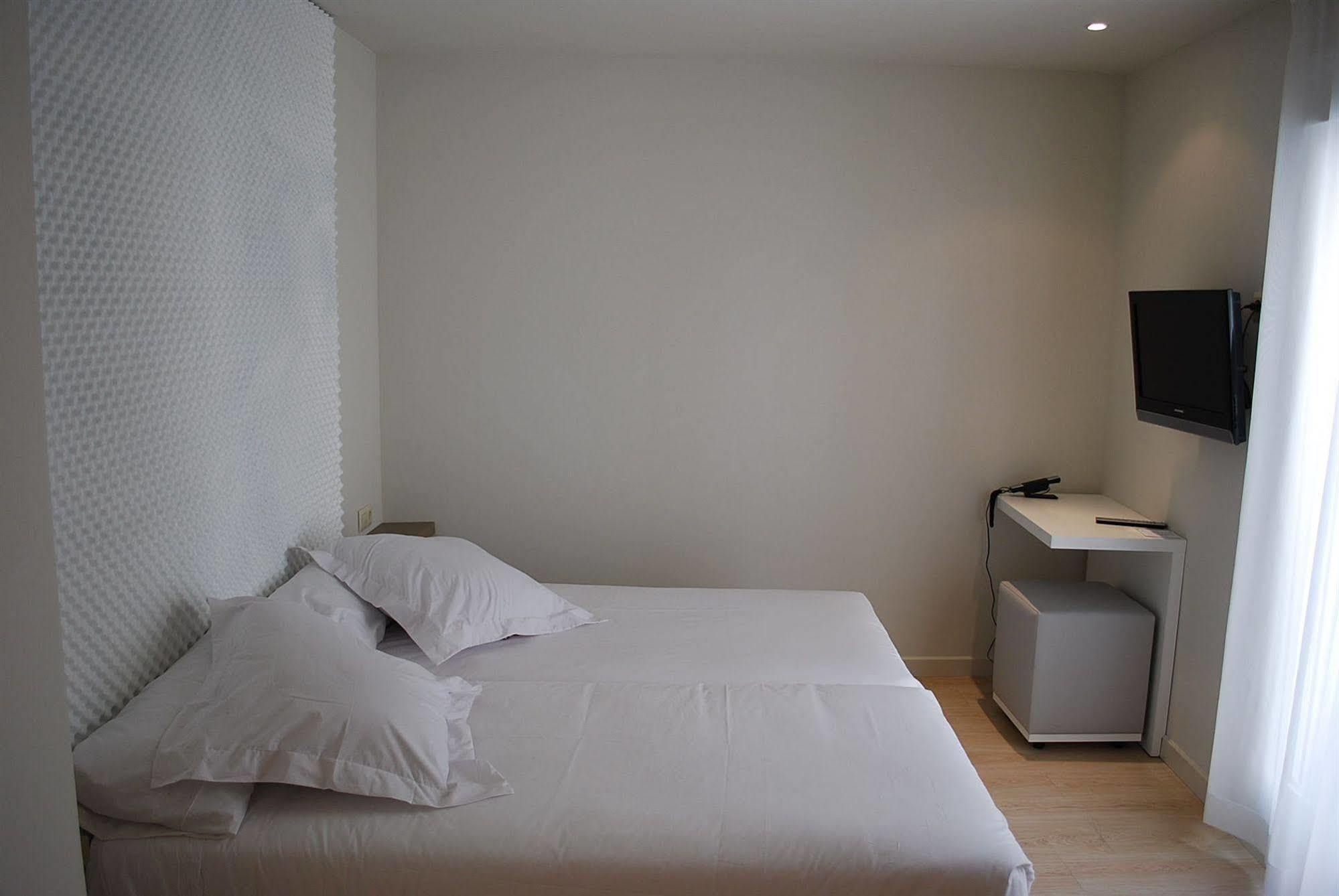 Urbansea Atocha 113 Hotel Madrid Kültér fotó